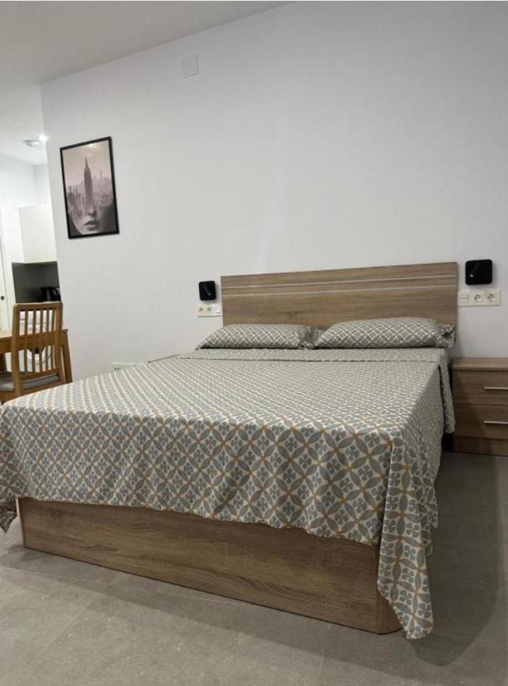 Estupendo Piso A 5 Min De La Estacion De Bus Y Tren Maria Zambrano Apartamento Málaga Exterior foto