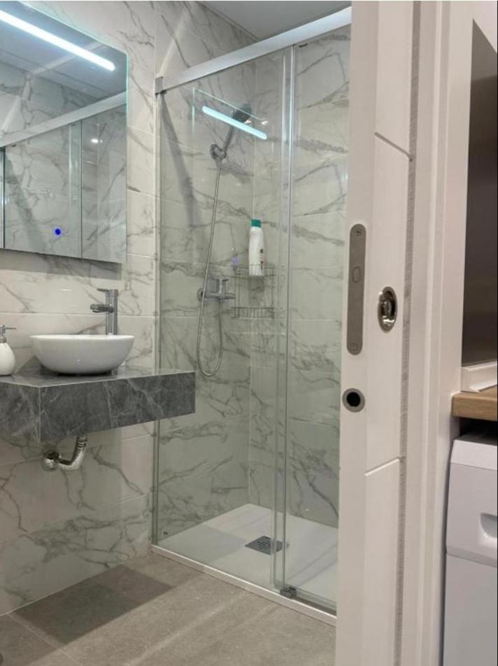 Estupendo Piso A 5 Min De La Estacion De Bus Y Tren Maria Zambrano Apartamento Málaga Exterior foto