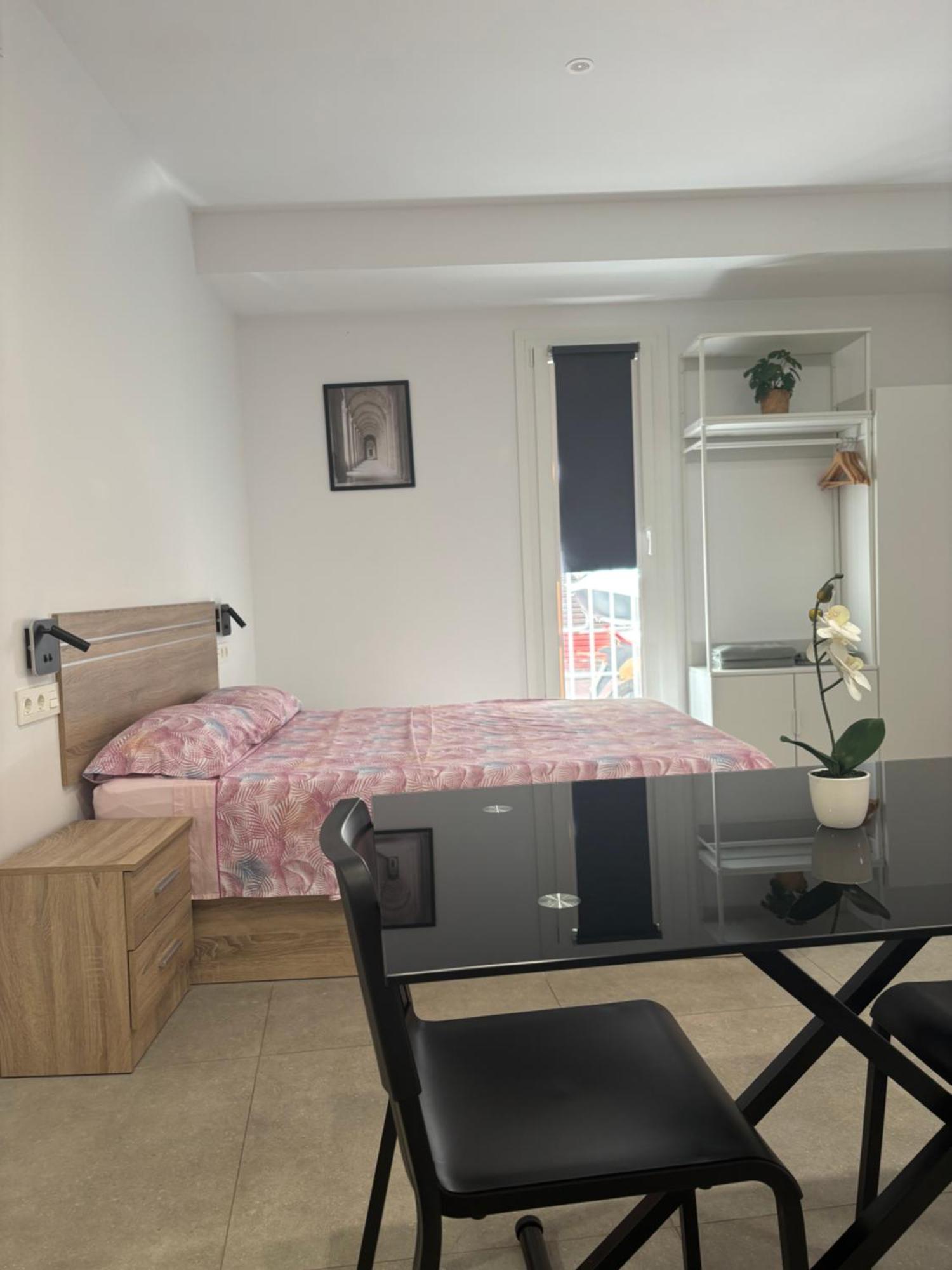 Estupendo Piso A 5 Min De La Estacion De Bus Y Tren Maria Zambrano Apartamento Málaga Exterior foto